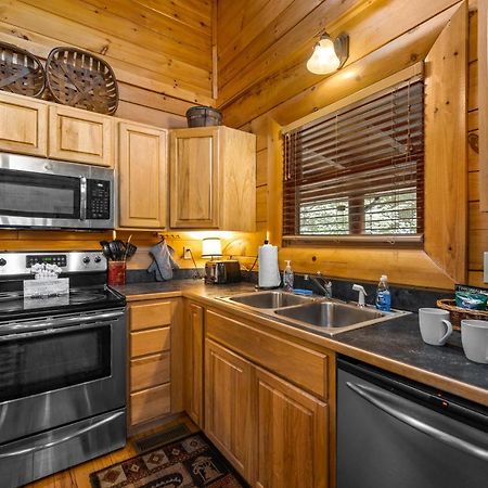 2-Bedroom Cabin With 2 Master Suites, Loft, Half-Bath And Hot Tub In A Serene Resort Setting Sevierville Dış mekan fotoğraf