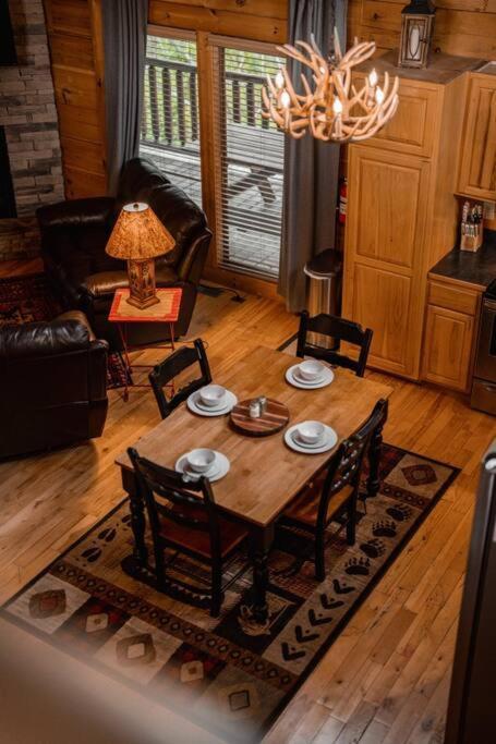 2-Bedroom Cabin With 2 Master Suites, Loft, Half-Bath And Hot Tub In A Serene Resort Setting Sevierville Dış mekan fotoğraf