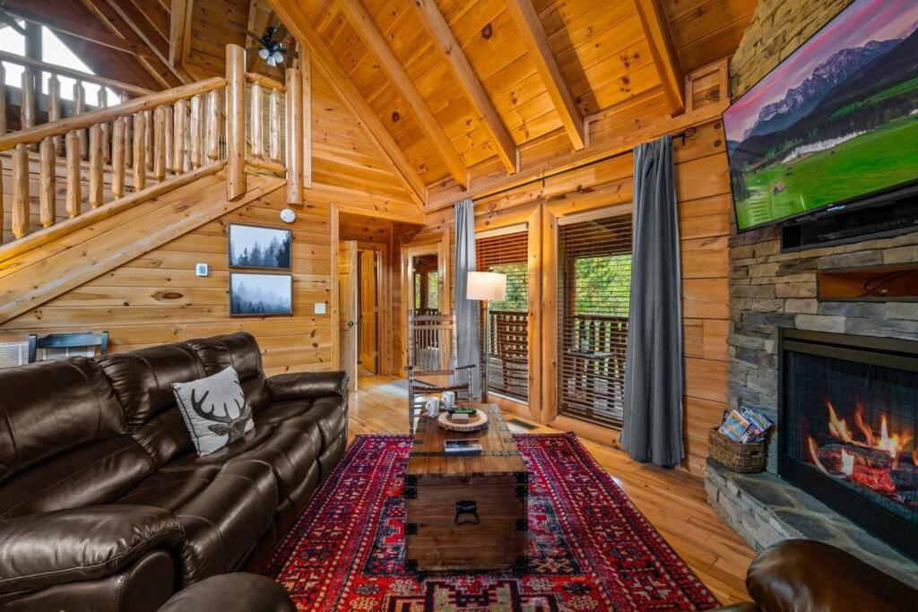 2-Bedroom Cabin With 2 Master Suites, Loft, Half-Bath And Hot Tub In A Serene Resort Setting Sevierville Dış mekan fotoğraf