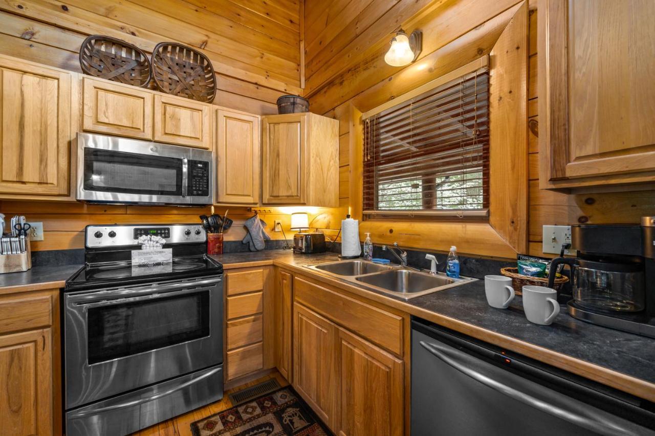 2-Bedroom Cabin With 2 Master Suites, Loft, Half-Bath And Hot Tub In A Serene Resort Setting Sevierville Dış mekan fotoğraf
